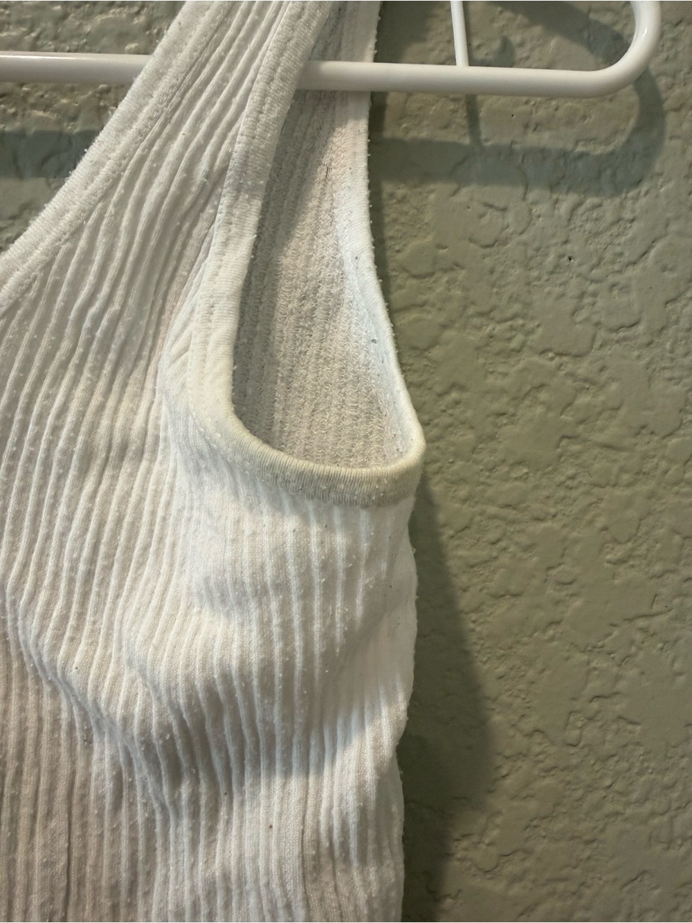 White Ribbed Crop Tank Top - Picture 3 of 4